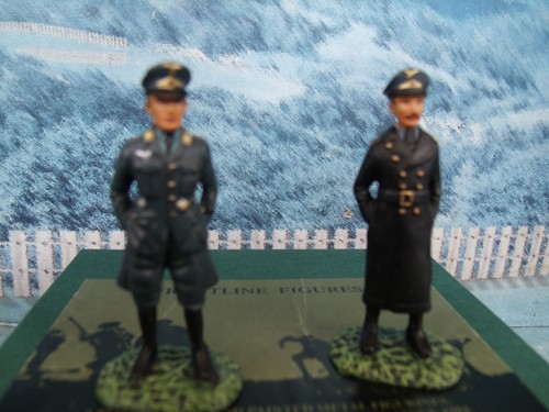 Frontline figures 2 - figures, l.f.2