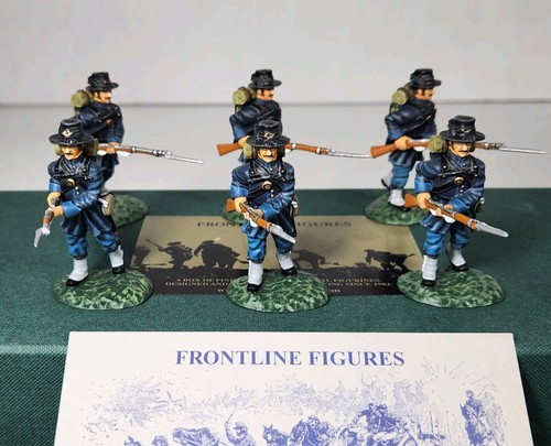 Frontline figures i 3 - frontline, a.u.i.3